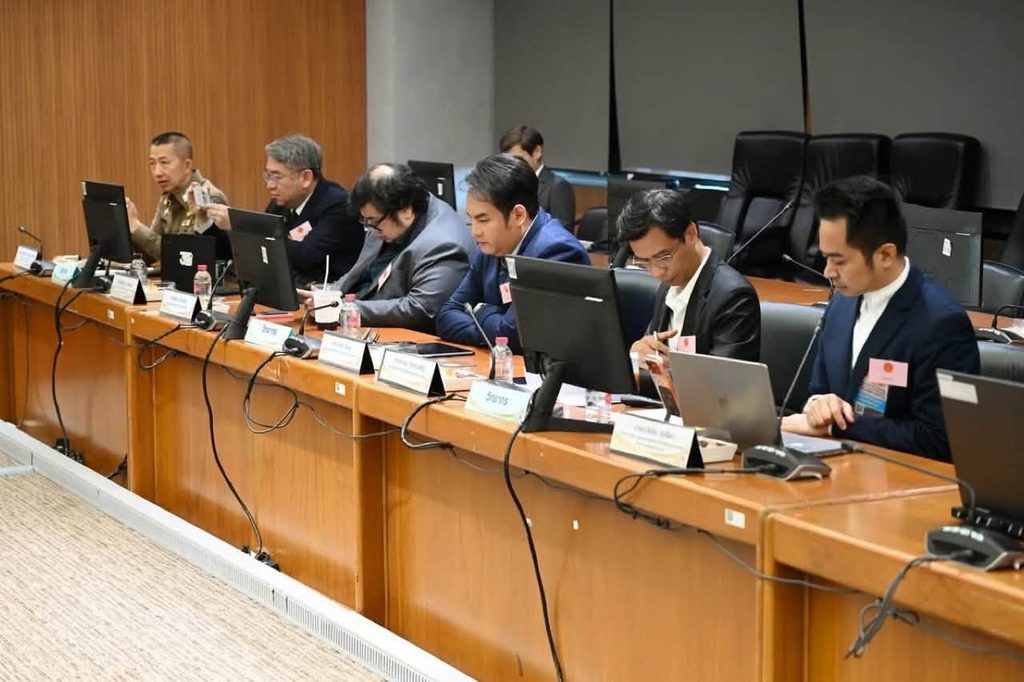 กรรมาธิการ ไอซีที วุฒิสภา จัดเสวนาใหญ่ บูรณาการความมั่นคงไซเบอร์ไทย เร่งล้อมหวอดแก๊งคอลเซ็นเตอร์-ภัยเทคโนโลยี ร่วมอภิปรายโดย อ.ดร.ต้นรัก ธวัชชัย สุขสีดา พร้อมด้วยคณะวิทยากรผู้ทรงคุณวุฒิ เจาะลึกภัยคุกคามไซเบอร์และช่องว่างในกระบวนการป้องกันป้องปราม อ.ดร.ต้นรัก ธวัชชัย สุขสีดา คณะกรรมาธิการ ไอซีที 5
