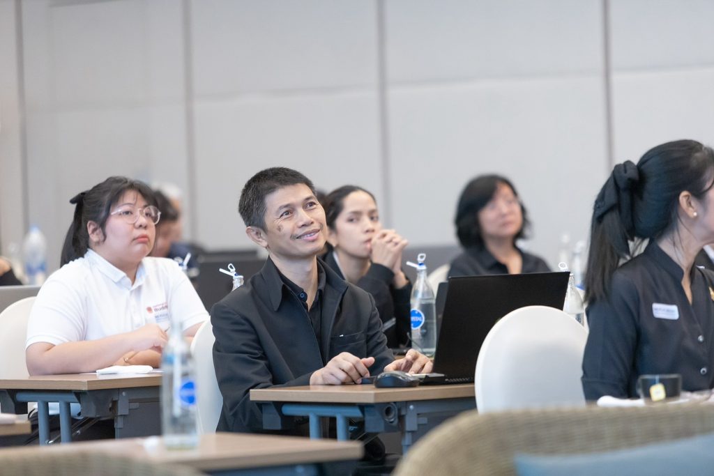 สำนักงานสถิติแห่งชาติ เดินหน้ายกระดับสถิติระดับจังหวัดและภาคีเครือข่ายสมุทรสงคราม จัดอบรมสัมมนา "ประยุกต์ใช้ AI และเทคโนโลยีดิจิทัล ขับเคลื่อนการตัดสินใจยุคใหม่" โดยวิทยากร อาจารย์ ดร.ต้นรัก ธวัชชัย สุขสีดา ผู้เชี่ยวชาญด้านเทคโนโลยีดิจิทัลและ AI ประยุกต์ใช้ ai สำนักงานสถิติแห่งชาติ อ.ดร.ต้นรัก ธวัชชัย 66