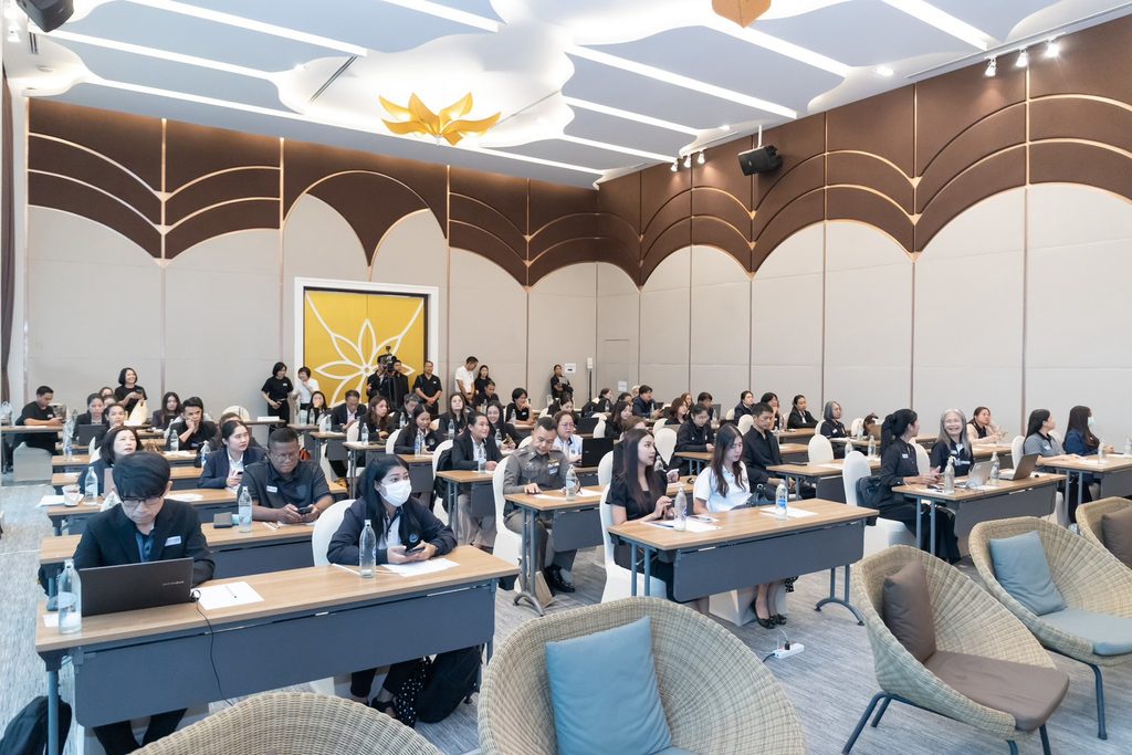 สำนักงานสถิติแห่งชาติ เดินหน้ายกระดับสถิติระดับจังหวัดและภาคีเครือข่ายสมุทรสงคราม จัดอบรมสัมมนา "ประยุกต์ใช้ AI และเทคโนโลยีดิจิทัล ขับเคลื่อนการตัดสินใจยุคใหม่" โดยวิทยากร อาจารย์ ดร.ต้นรัก ธวัชชัย สุขสีดา ผู้เชี่ยวชาญด้านเทคโนโลยีดิจิทัลและ AI ประยุกต์ใช้ ai สำนักงานสถิติแห่งชาติ อ.ดร.ต้นรัก ธวัชชัย 87654